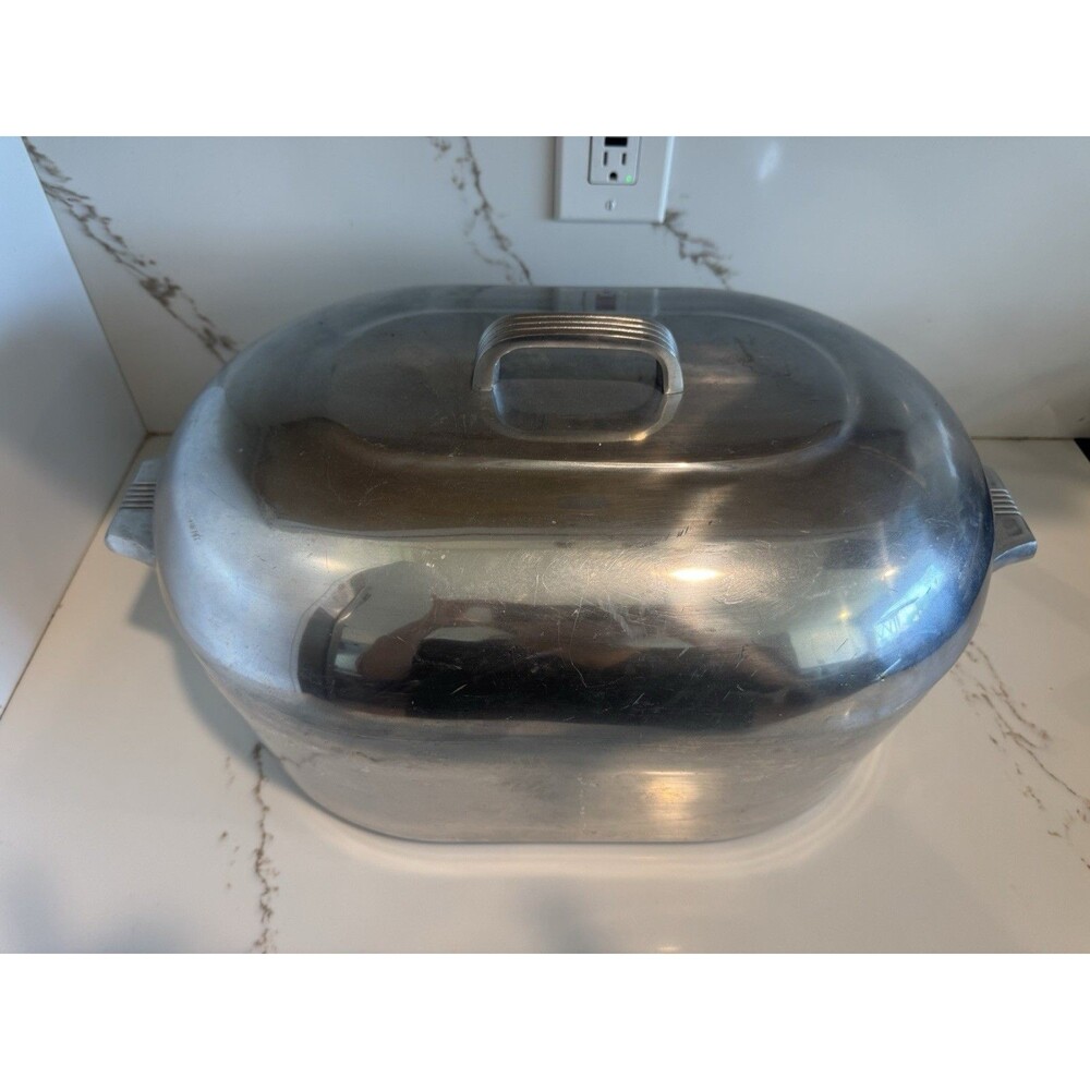 GHC Magnalite 17 QT Cast Aluminum Roaster W/ Lid, With Trivet Dutch Oven - Picture 13 of 14